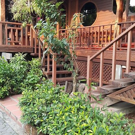 Ruean Mai Chai Khlong Amphawa Exterior foto