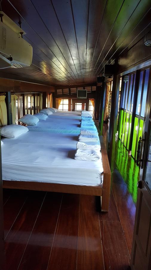 Ruean Mai Chai Khlong Amphawa Exterior foto